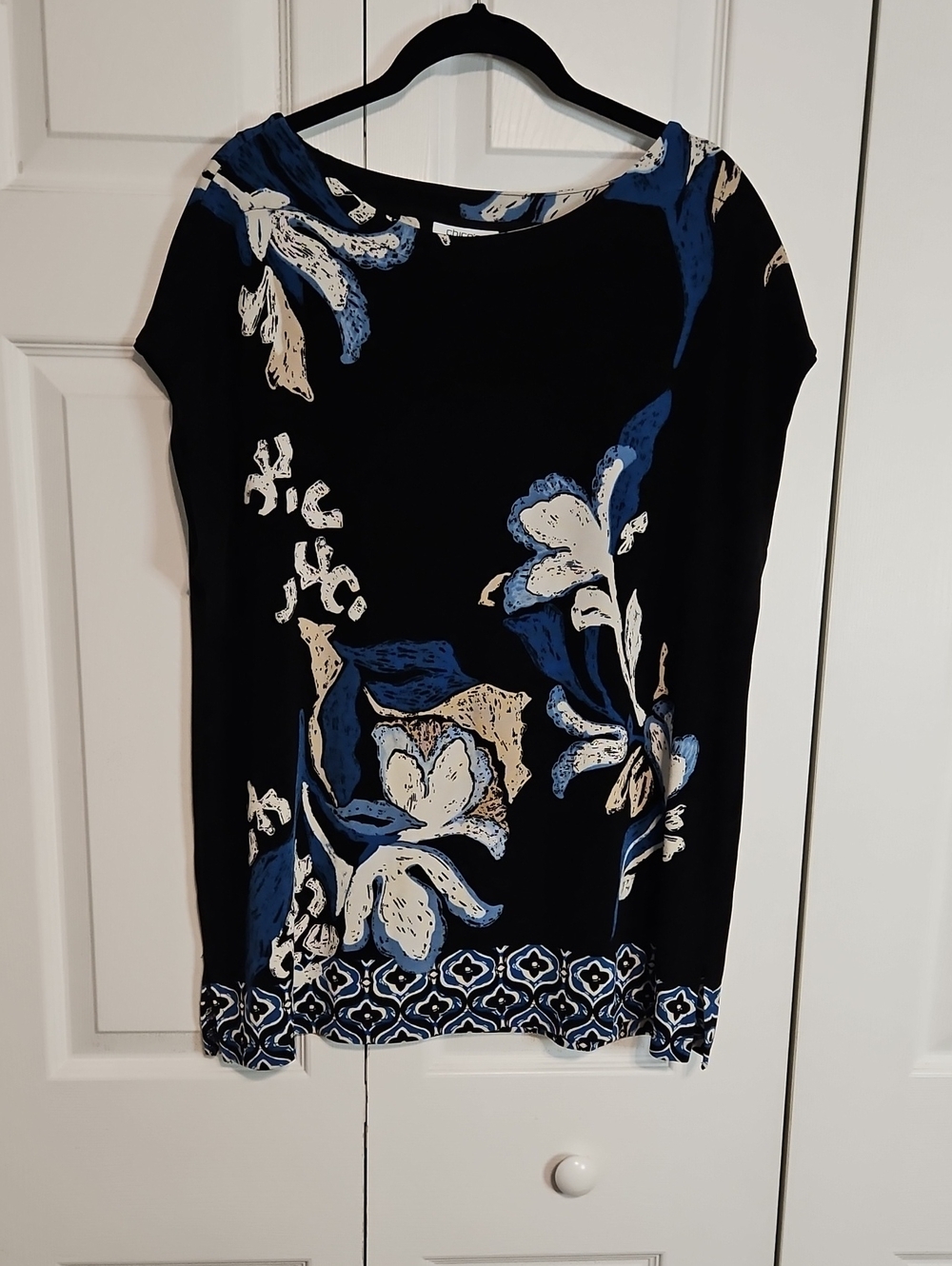 Chico's Black Floral Tunic with Blue and Cream Accents Liquid Knit